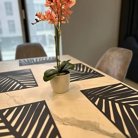 Апартаменти Regatta Park 2br Exclusive Parking Included