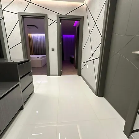 Апартаменти Regatta Park 2br Exclusive Parking Included